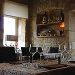 Hotel Logis Hotels- De La Tour - Et Restaurant 2*