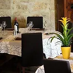 Hotel Logis Hotels- De La Tour - Et Restaurant