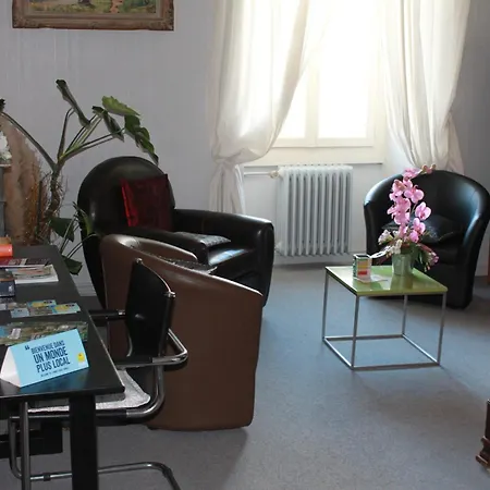 Logis Hotels- De La Tour - Et Restaurant Hotel Sauzet (Lot)