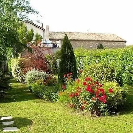 Logis Hotels- De La Tour - Et Restaurant Hotel 2*