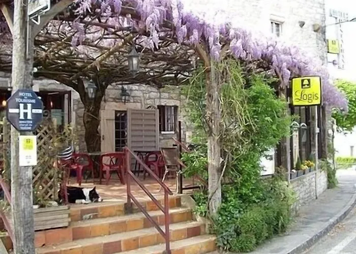 Logis Hotels- De La Tour - Et Restaurant 2* Sauzet (Lot)