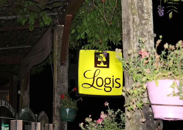 Logis Hotels- De La Tour - Et Restaurant 2* Sauzet (Lot)