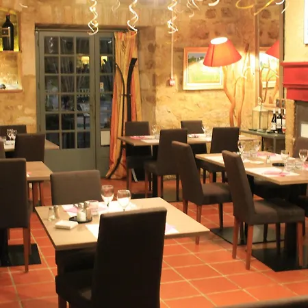 Hotel Logis Hotels- De La Tour - Et Restaurant