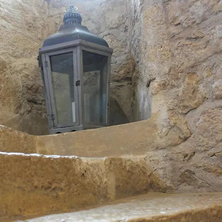 Logis Hotels- De La Tour - Et Restaurant Szálloda Sauzet