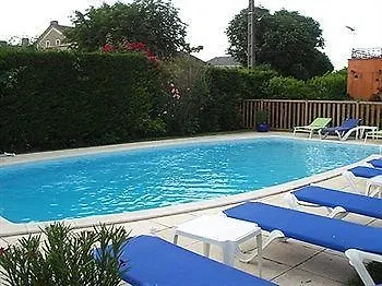 Logis Hotels- De La Tour - Et Restaurant 2* Sauzet (Lot)