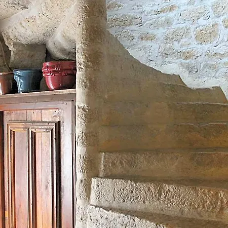 Logis Hotels- De La Tour - Et Restaurant
