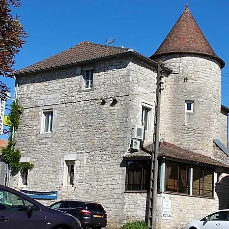 Logis Hotels- De La Tour - Et Restaurant 2* Sauzet