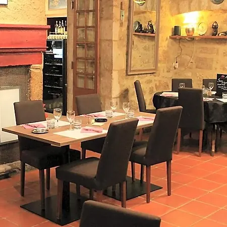Ξενοδοχείο Logis Hotels- De La Tour - Et Restaurant Sauzet (Lot)