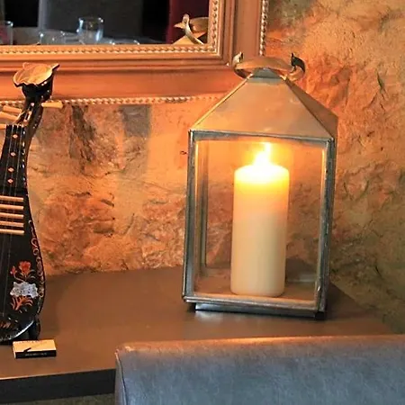 Ξενοδοχείο Logis Hotels- De La Tour - Et Restaurant Sauzet (Lot)