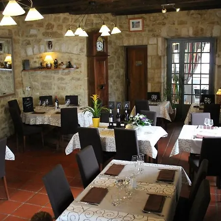 Hotel Logis Hotels- De La Tour - Et Restaurant