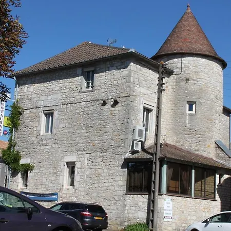 Logis Hotels- De La Tour - Et Restaurant 2*