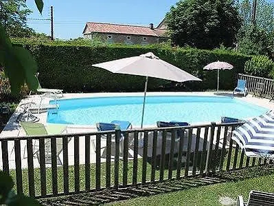 Hotel Logis Hotels- De La Tour - Et Restaurant Sauzet (Lot)