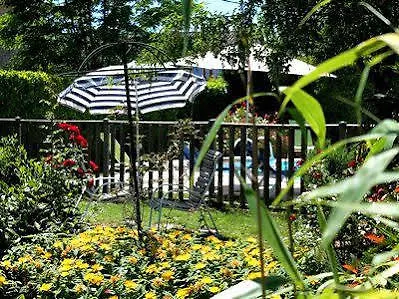 Logis Hotels- De La Tour - Et Restaurant ホテル Sauzet